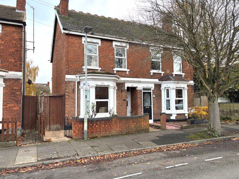 Hinton Road, Kingsholm, Gloucester 3 bed semidetached house for sale