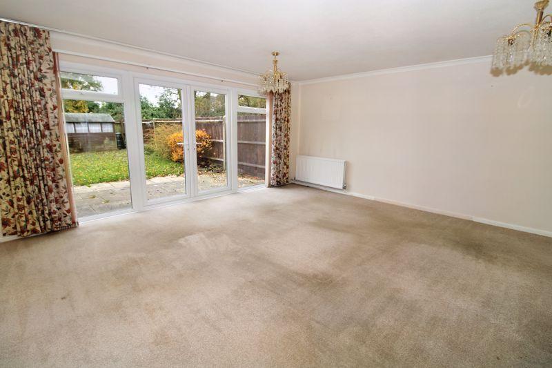 Rose Avenue, Hazlemere HP15 3 bed end of terrace house for sale £400,000