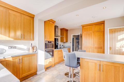 3 bedroom semi-detached bungalow for sale - Homefield Road, Ware SG12