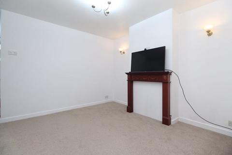 2 bedroom terraced house to rent, College Street, Bedford MK42