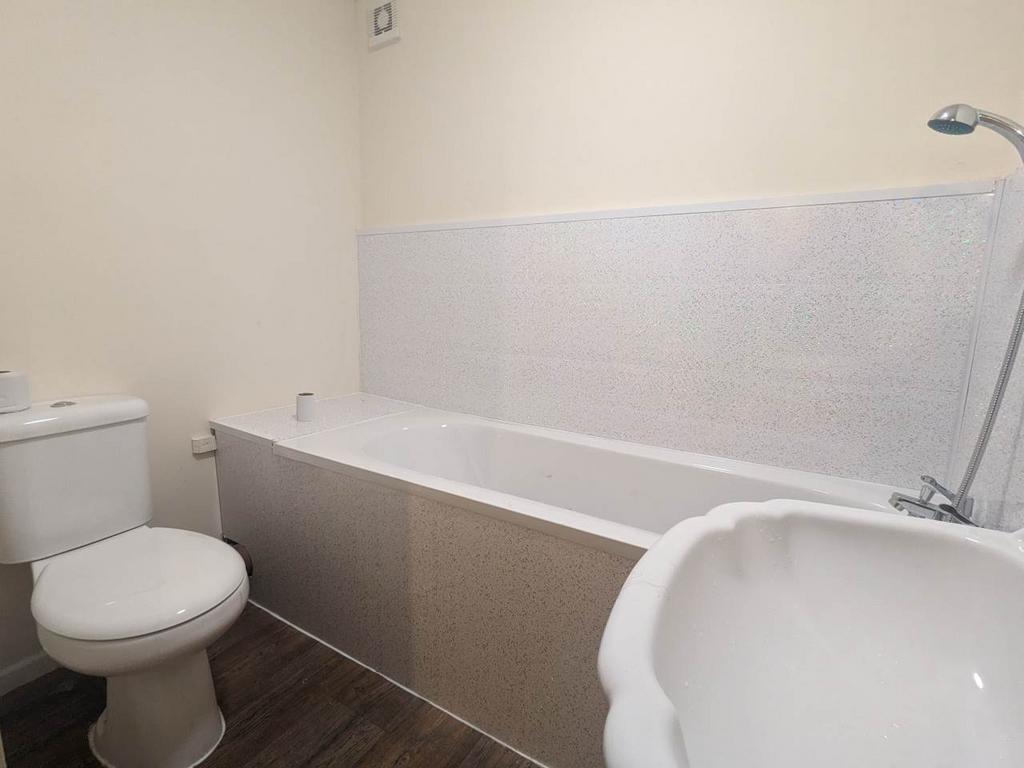 Smyrna Chapel, Taibach, Port Talbot 2 bed house £700 pcm (£162 pw)