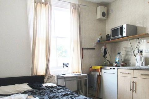 Studio to rent - Bryantwood Road, London N7