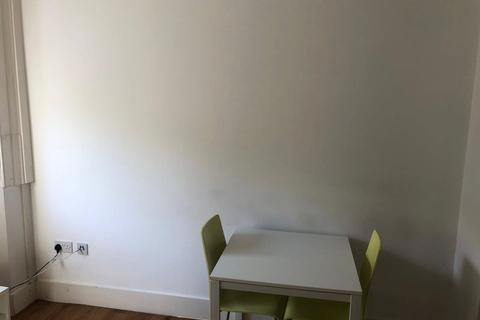 Studio to rent - Town Hall, Bexley Square, Salford, Manchester, M3
