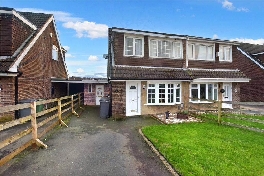 Woodlea Grove, Yeadon, Leeds 3 bed semidetached house for sale £235,000