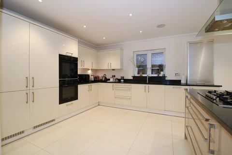 3 Hampstead Mews, Beckenham, BR3 3FE