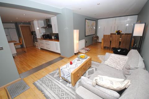 10 Apple Tree Lane, Kippax, Leeds, LS25 7SB
