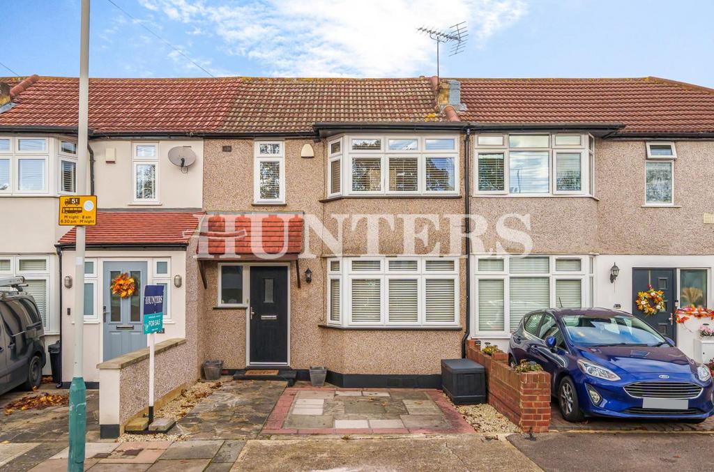Bruce Avenue, Hornchurch 2 bed terraced house £400,000
