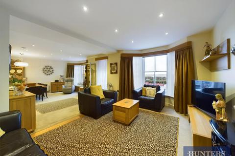 2 bedroom apartment for sale - Quay Street, Scarborough