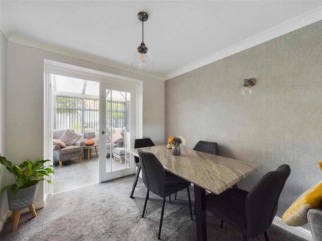 Living room/dining room