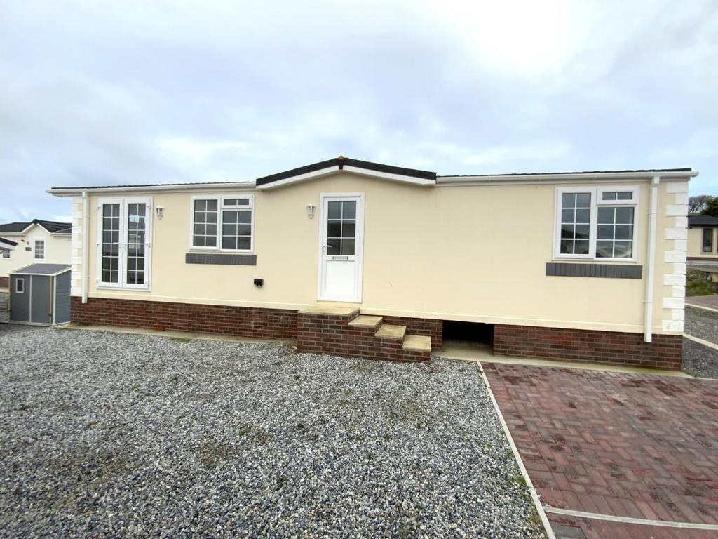 Station Road, 2 bed park home for sale £139,995