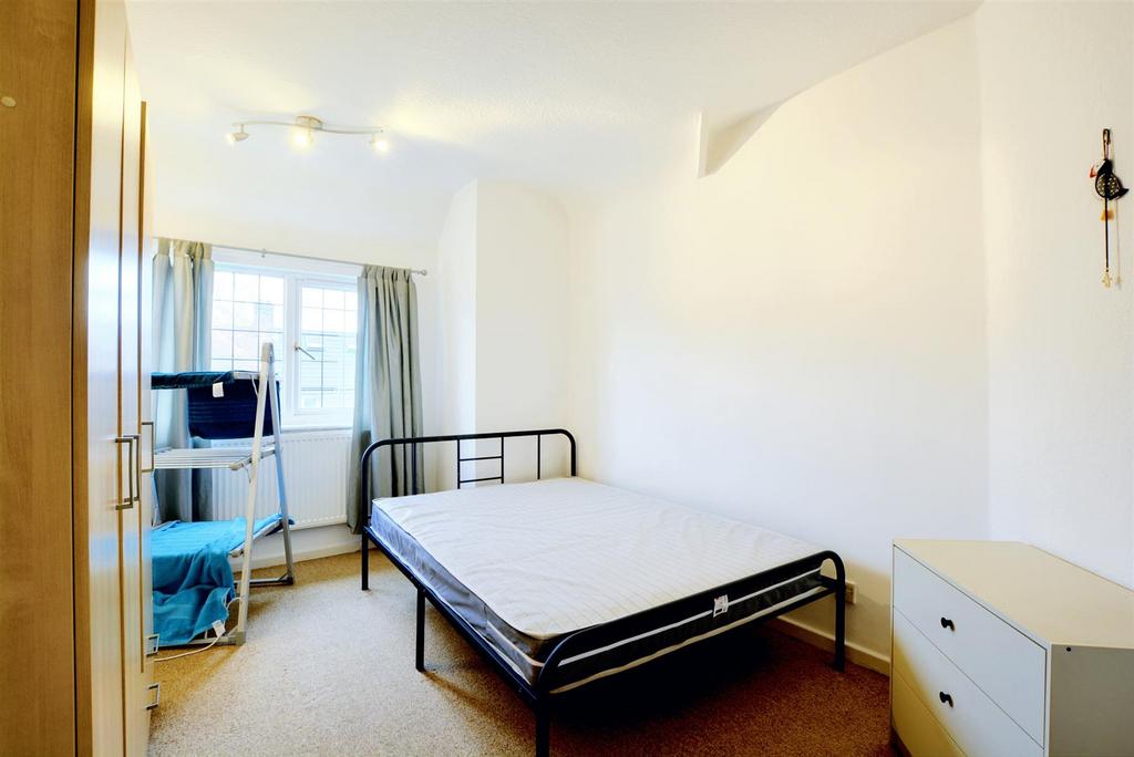 Bedroom 2 1.jpeg