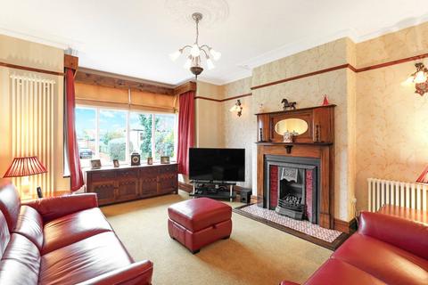 82 Manygates Lane, Sandal, Wakefield, WF2 7DW