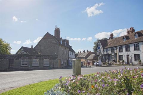 2 bedroom end of terrace house for sale, Mill Street, Warwick