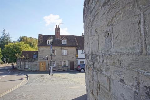 2 bedroom end of terrace house for sale, Mill Street, Warwick