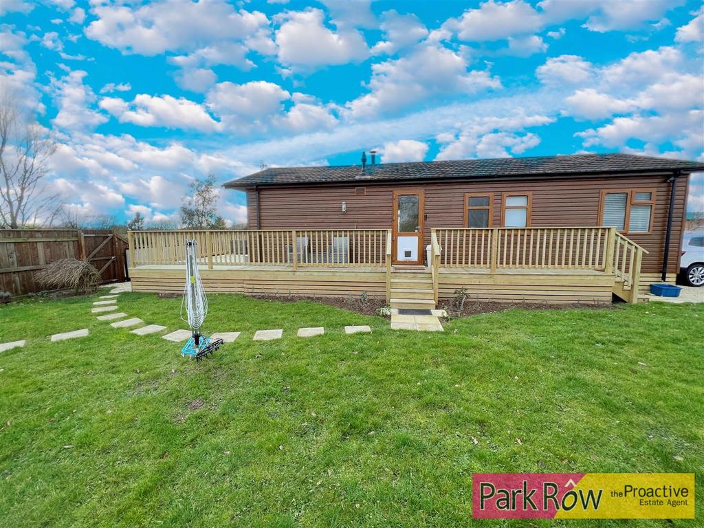 Dalton Bridge, Dalton, Thirsk 2 bed park home for sale £190,000