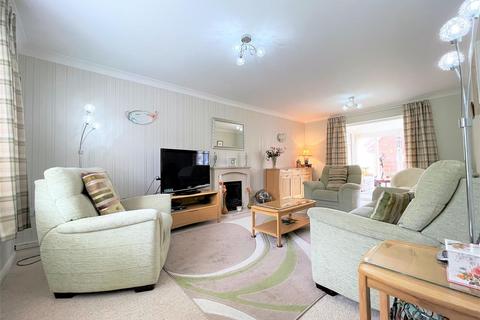 11 Blackbades Boulevard, Warwick, CV34 6DT