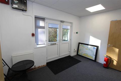 undefined, Elmdon Road, Marston Green, Birmingham, West Midlands, B37