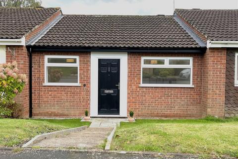 2 bedroom terraced bungalow for sale - Crane Close, Woodloes Park, Warwick