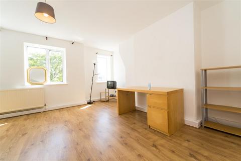 2 bedroom apartment to rent - Eccles New Road, Salford