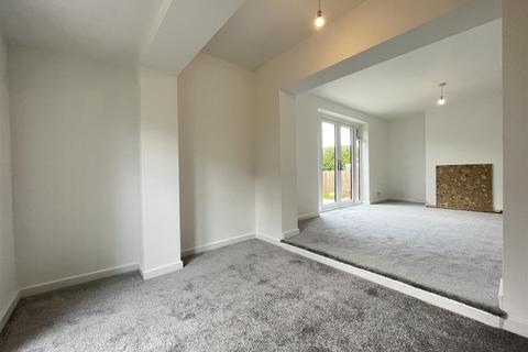 85 Lakin Road, Warwick, CV34 5BL