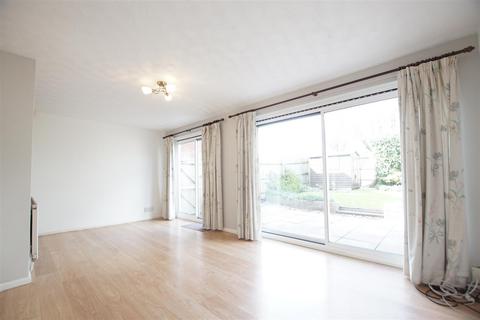 90 Deansway, Warwick, CV34 5DE