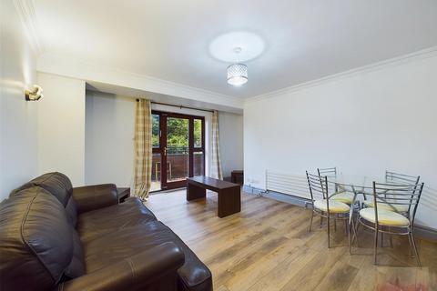 2 bedroom flat to rent, Lychgate Manor, 1 Roxborough Park, Harrow on the Hill