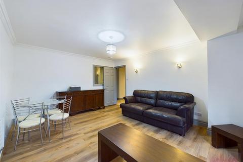 2 bedroom flat to rent, Lychgate Manor, 1 Roxborough Park, Harrow on the Hill