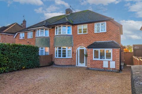69 Cape Road, Warwick, CV34 5AA