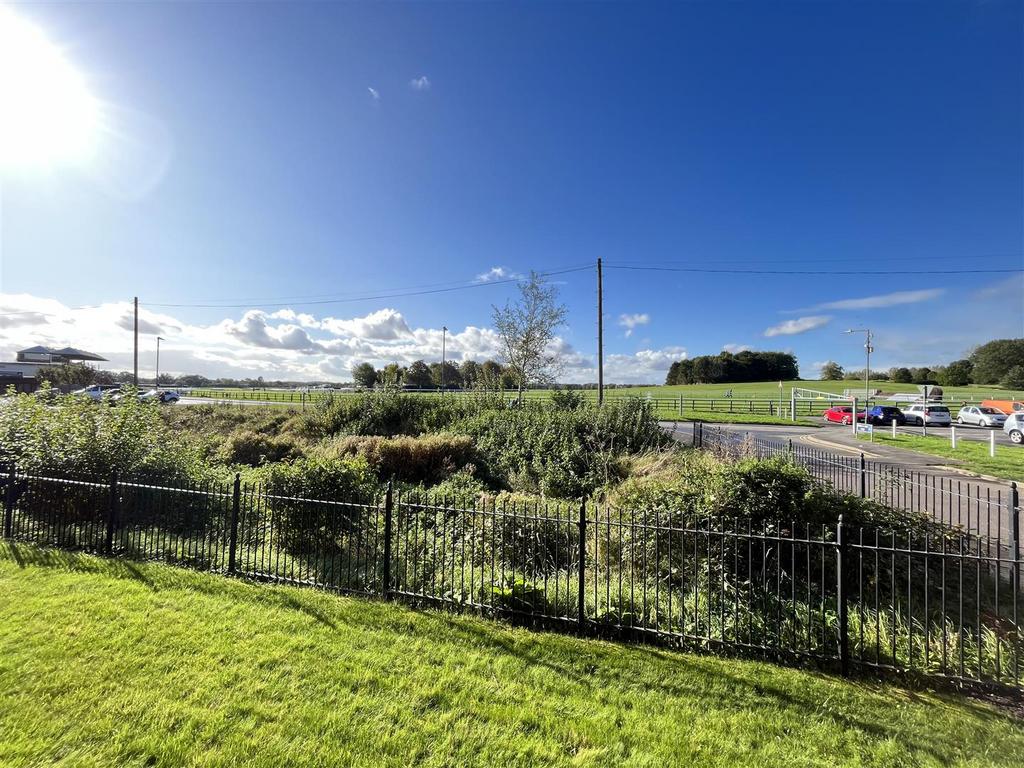 Bread And Meat Close, Warwick 2 bed apartment for sale £250,000