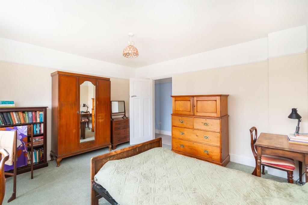 ENALESUOHDER22 - Bedroom F.jpg