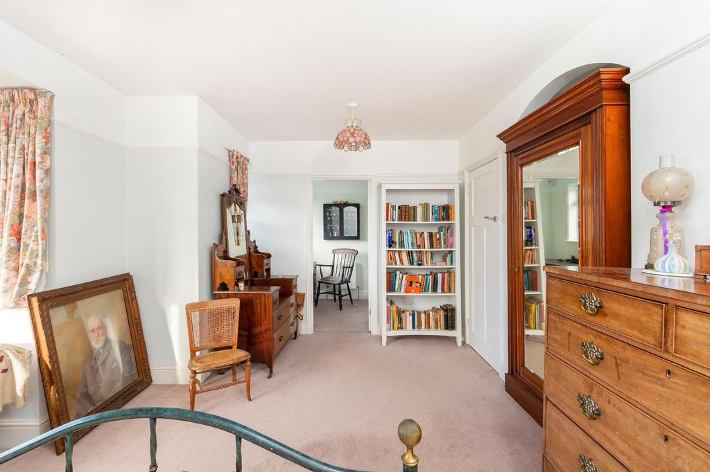 ENALESUOHDER22 - Bedroom B.jpg