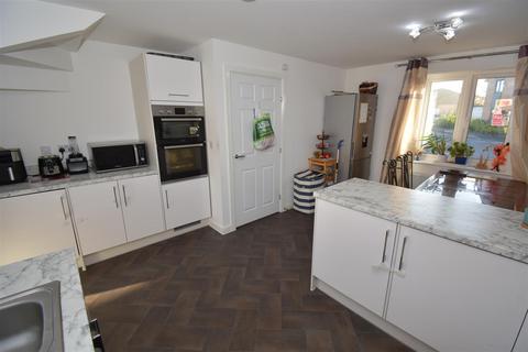 3 bedroom detached house for sale - Jura Way, Smiths Wood, Birmingham