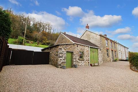 1, Frongoch Gorrig Road, Pentrellwyn, Llandysul, SA44 4LE