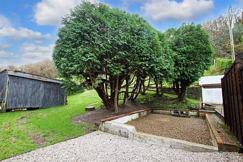 1, Frongoch Gorrig Road, Pentrellwyn, Llandysul, SA44 4LE