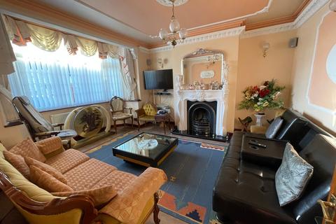 4 bedroom end of terrace house for sale, The Rise, Neasden, London, NW10