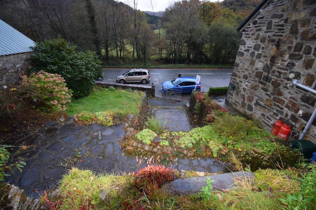 Garden and Parking.JPG