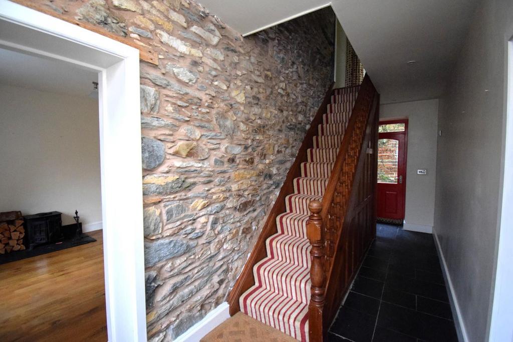 Hallway.JPG