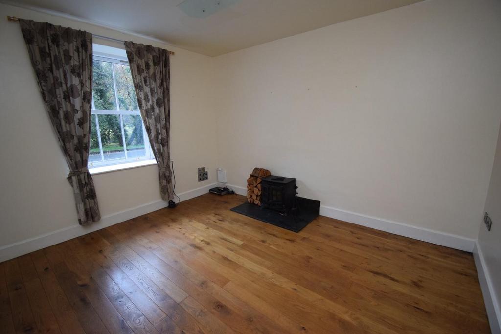 Living Room.JPG