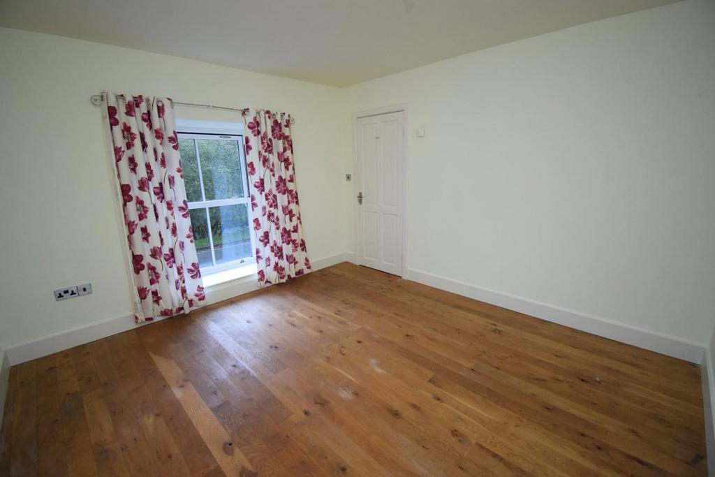 Bedroom 1.JPG