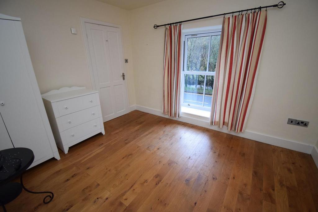 Bedroom 2.JPG