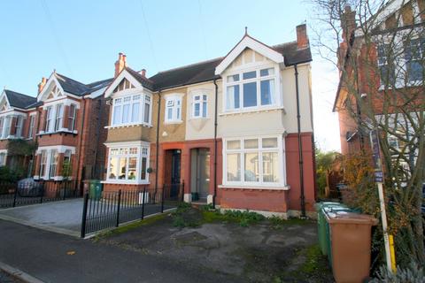 5 bedroom semi-detached house for sale - Gresham Road, Staines-upon-Thames, TW18