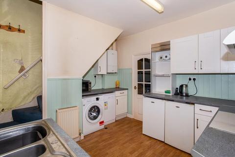 2 Birch Grove, Harrogate, HG1 4HR