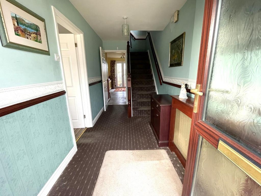 Extended hall