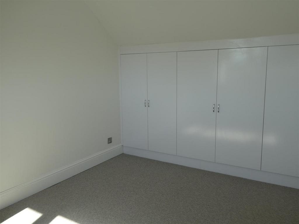 Bedroom 2 .JPG