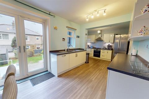 4 bedroom semi-detached house for sale, Wrose View, Wrose, West Yorkshire