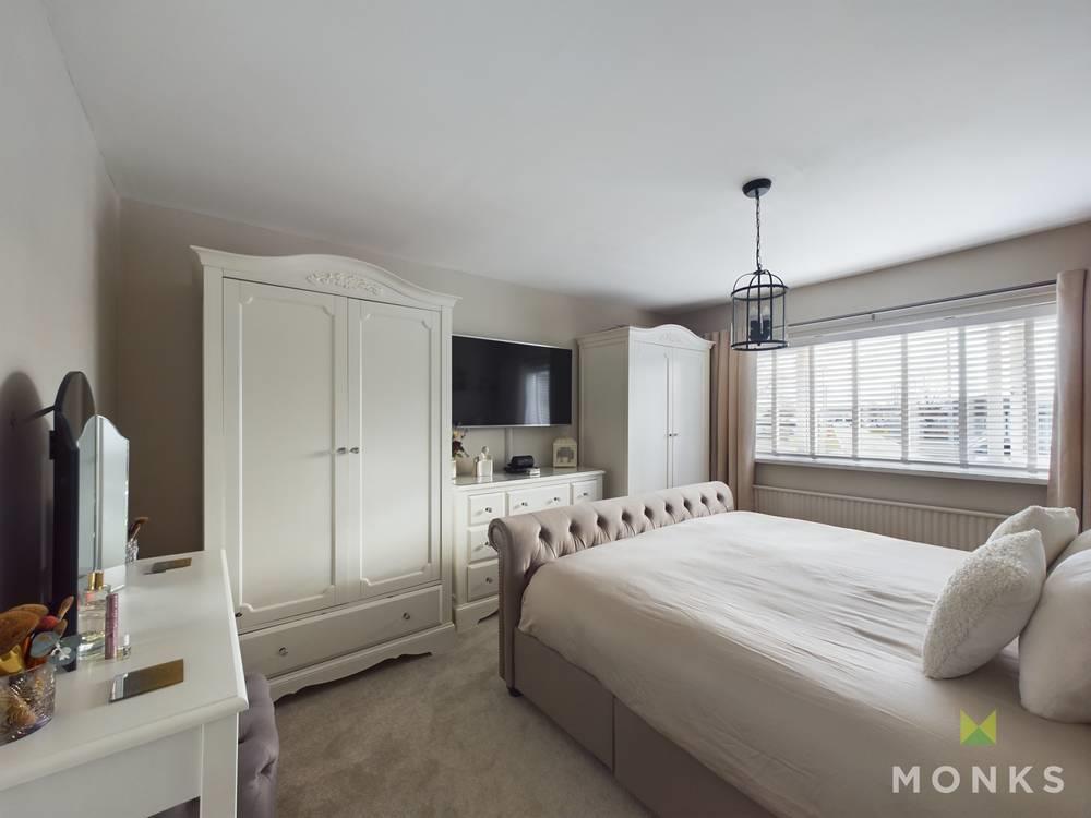 Bedroom 1.jpg