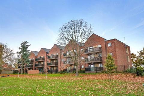 1 bedroom apartment for sale, St. Marys Lane, Upminster