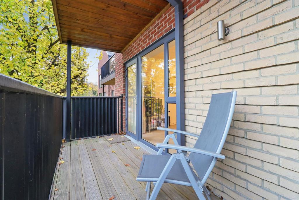 14-995978841 am 12 Millstone House, St. Marys Lane