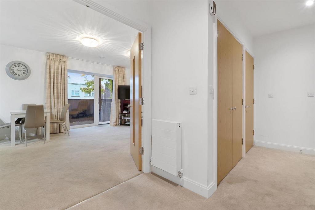09-333a78841 am 12 Millstone House, St. Marys Lane
