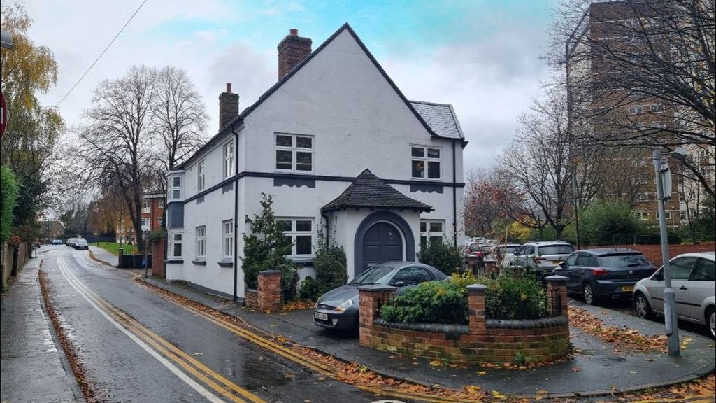 Flat Red Lion House, Lion Street, DY8 1 bed flat £650 pcm (£150 pw)